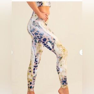 Colorado Threads wild and free yoga leggings